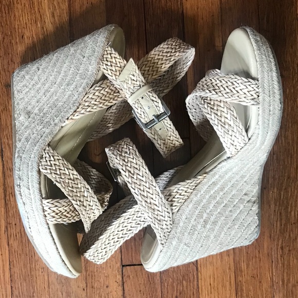 Dolce Vita tan wedge with woven straps. Size 9 - Picture 2 of 5